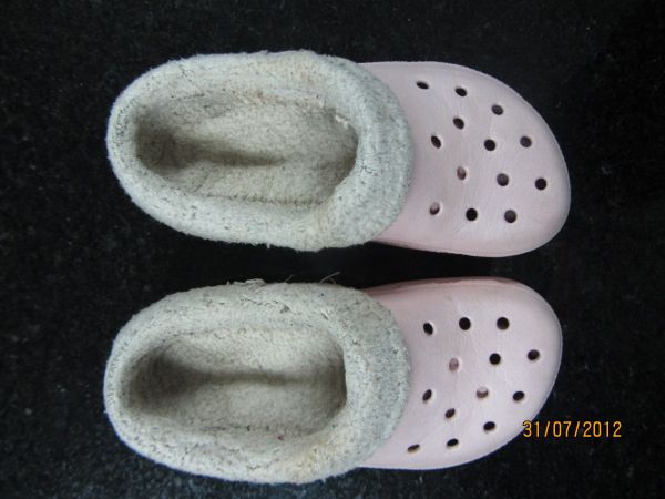 crocs